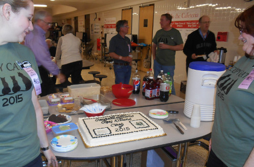 20150601-CopyCats-CakeAdmirers.jpg