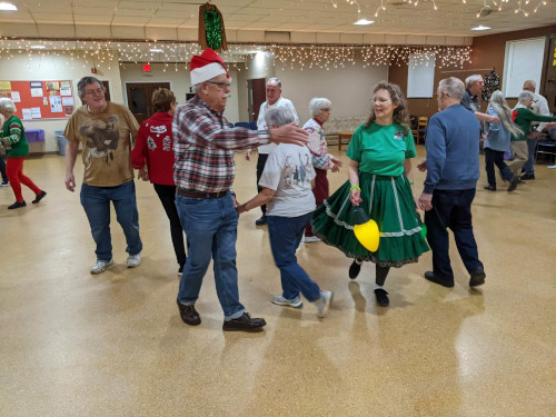 202403-CC-uglySweater-e.jpg