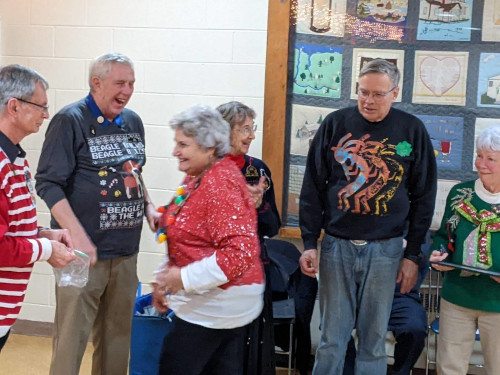 202403-CC-uglySweater-g.jpg