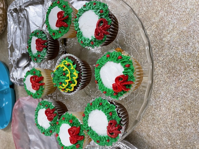 202412-SS-Holiday-01.jpg