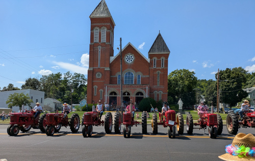 202509-Tractor-a.jpg